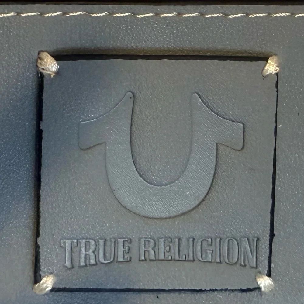 TRUE RELIGION QUILTED WOMENS SHOULDER BAG PURSE HOBO HANDBAG WITH HORSESHOE LOGO - Picture 13 of 16